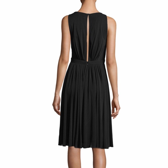 N21 Sheer V sleeveless cocktail dress - Picture 2 of 6